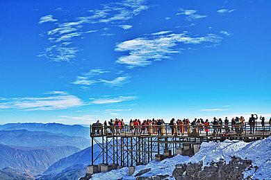 坤哥爆料：索尼即将为部分PS5配件推出黑色配色